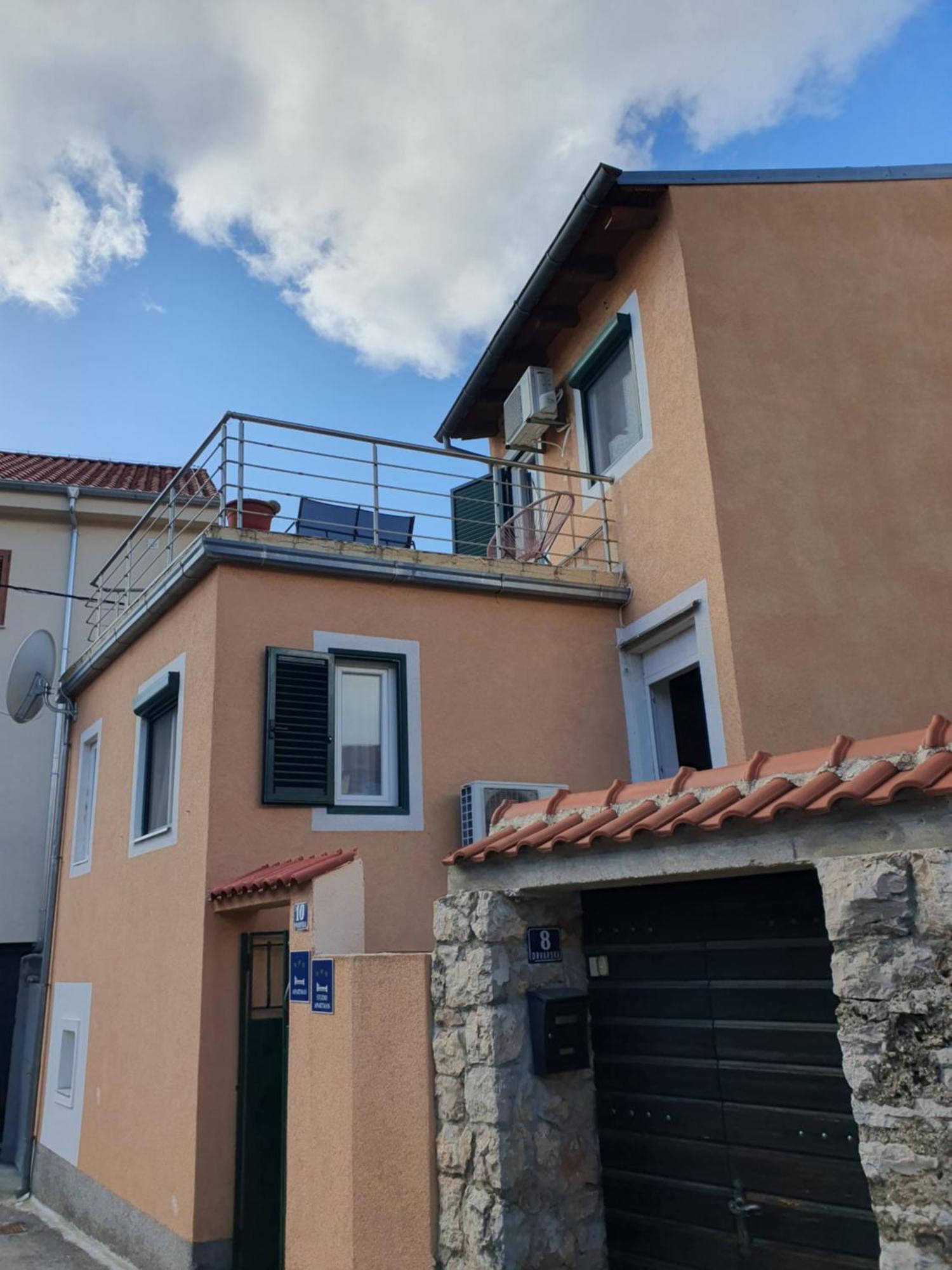 Apartment'S Dalmatia Sibenik Bagian luar foto