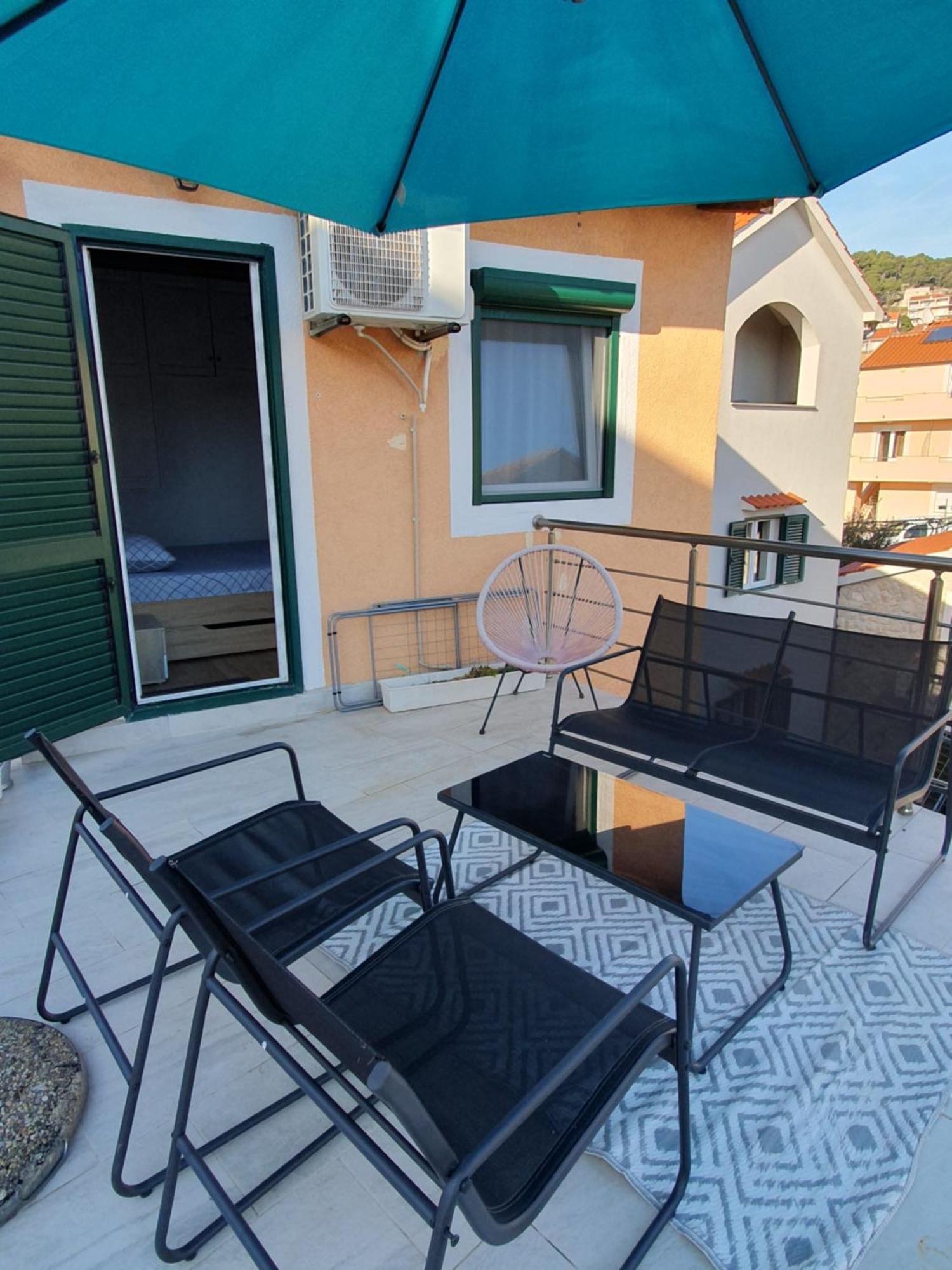 Apartment'S Dalmatia Sibenik Bagian luar foto