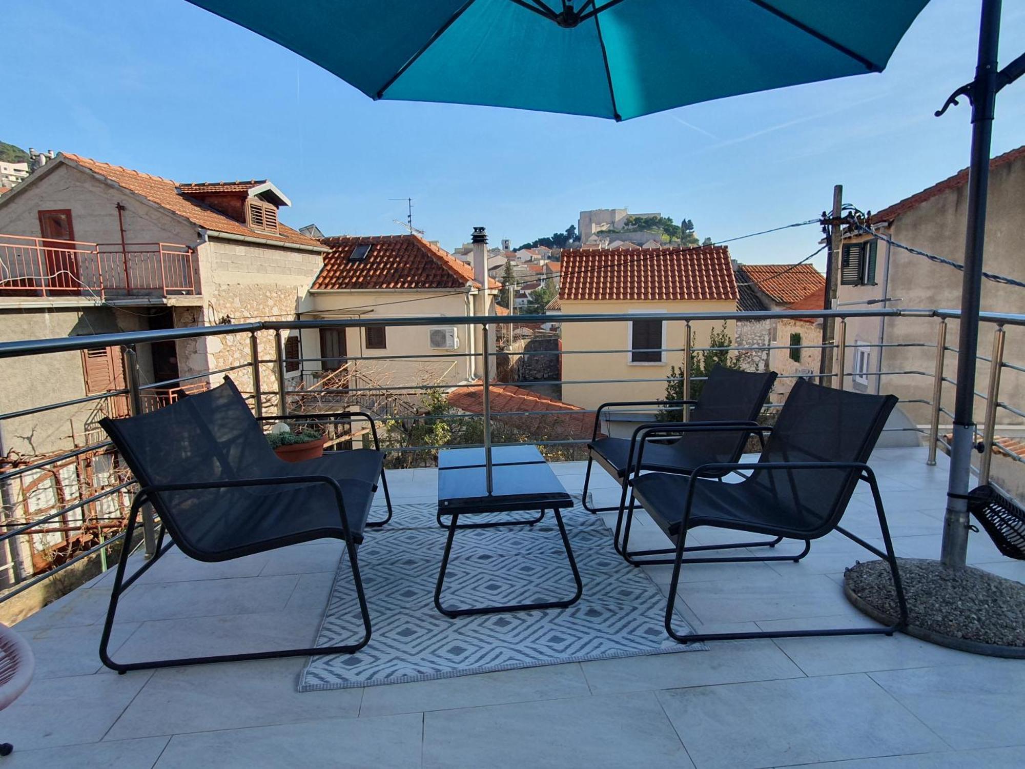 Apartment'S Dalmatia Sibenik Bagian luar foto